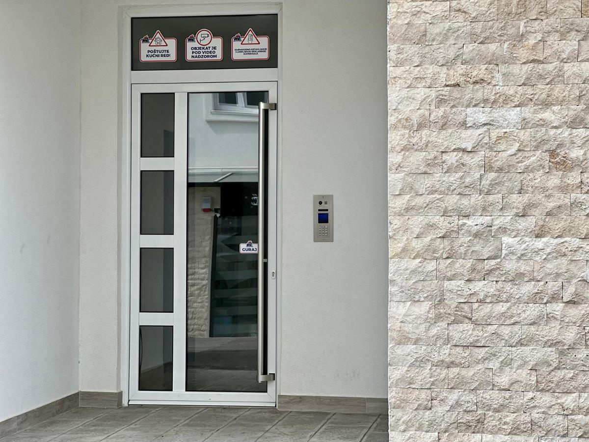 Kaljevic 13 Apartment Бар Екстериор снимка